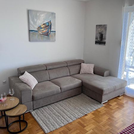 Spacious Apartment Smile With Terrace And Secure Garage Split Exterior foto