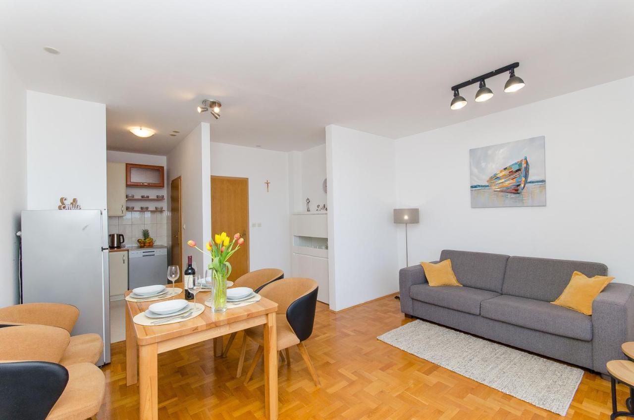 Spacious Apartment Smile With Terrace And Secure Garage Split Exterior foto