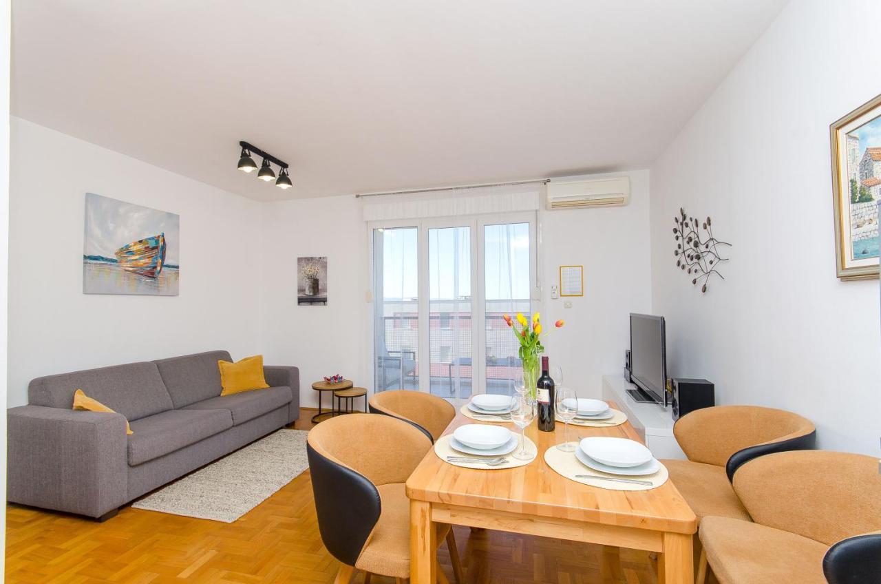 Spacious Apartment Smile With Terrace And Secure Garage Split Exterior foto